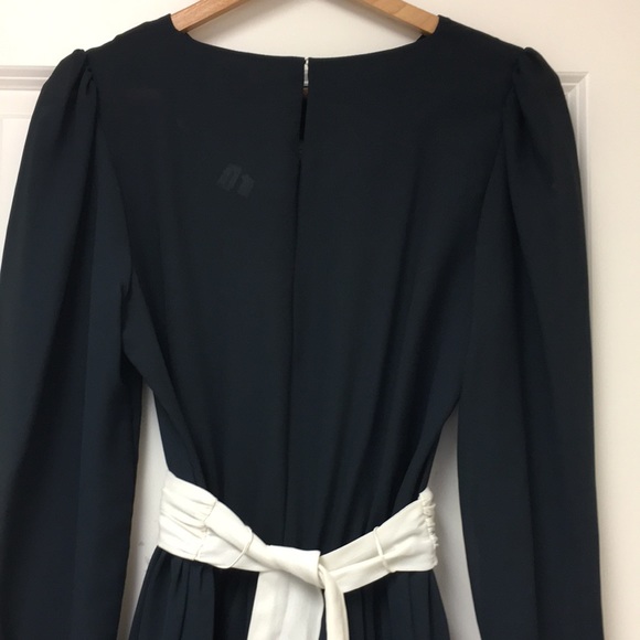 Elegant modest European Navy & ivory midi dress ruched tie waist from England - Picture 11 of 16